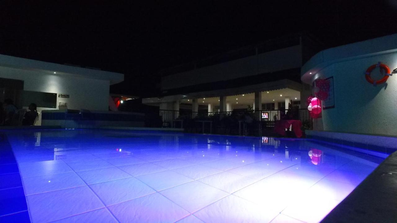 Hotel Cafe Plaza Tuluá Exterior foto