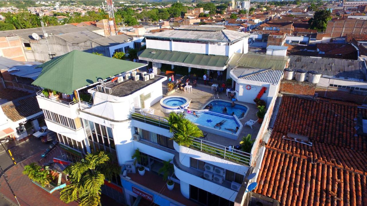 Hotel Cafe Plaza Tuluá Exterior foto